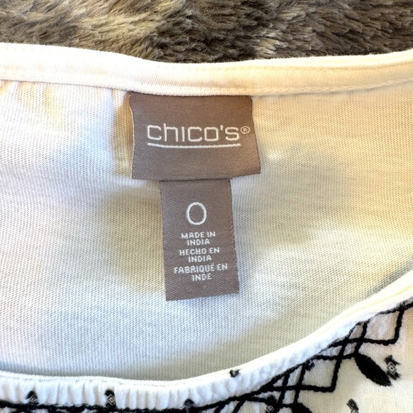 Women’s Chico’s Size 0 Top - Picture 3 of 3